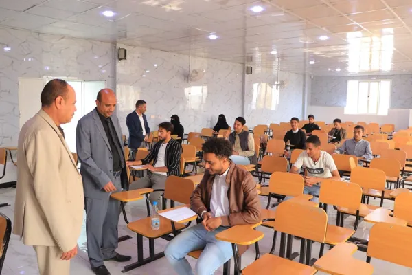 تدشين الإمتحانات النهائية للفصل الدراسي الأول للمستوى الأول من العام الجامعي 1446ه‍، في كلية العلوم الإدارية والمالية