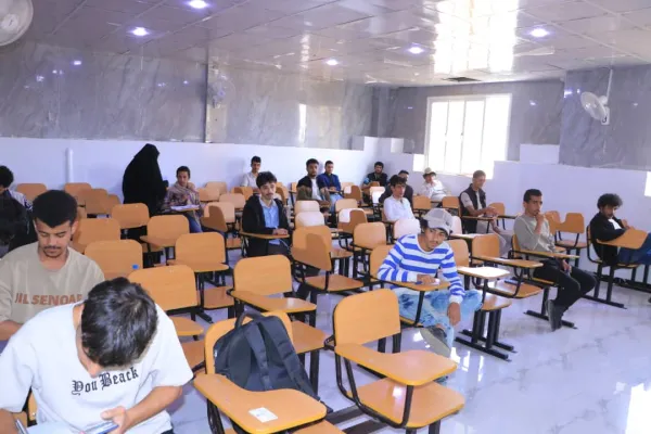 تدشين الإمتحانات النهائية للفصل الدراسي الثاني من العام الجامعي 1446ه‍، في كلية العلوم الإدارية والمالية