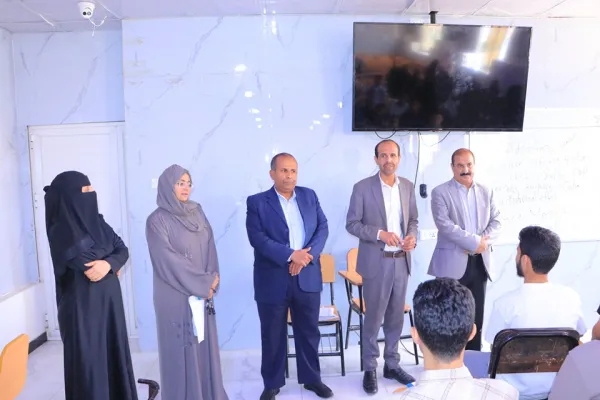رئيس الجامعة يطلع على سير العملية التعليمية في كلية الطب والعلوم الصحية