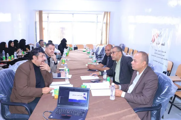 Discussions of graduation projects for students of the College of Administrative and Financial Sciences continue for the second week.