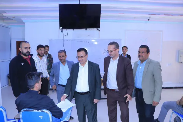 انطلاقة امتحانية واثقة في كلية طب الأسنان.. قيادة الجامعة تدشن اختبارات الفصل الدراسي الثاني للمستويات الثاني فأعلى