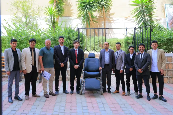 إبتكار هندسي واعد من طلبة الجامعة الإماراتية الدولية.. مشروع تخرج يطوّر كرسياً كهربائياً متعدد الوظائف لخدمة الأشخاص ذوي الإعاقة