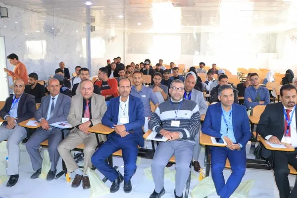 عمادة الدراسات العليا تنظم ندوة علمية حول تطبيقات الذكاء الإصطناعي في مجال الأعمال