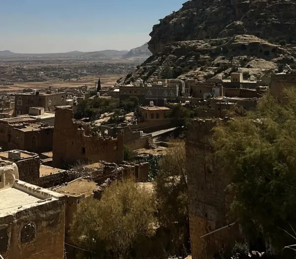 زيارة علمية لطالبات قسم الهندسة المعمارية المستوى الثاني إلى مدينة شبام كوكبان التاريخية