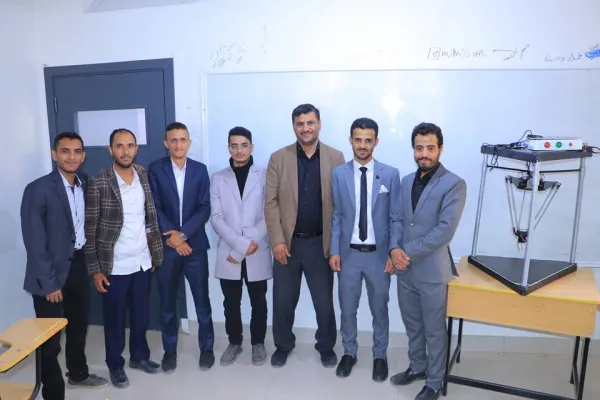 "روبوت دلتا للتحكم الآلي" إبتكار جديد لطلبة من قسم هندسة الميكاترونكس بالجامعة الإماراتية