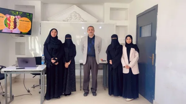 استمرار مناقشة خطط مشاريع التخرج بكلية الهندسة وتكنولوجيا المعلومات للعام الجامعي 1447ه‍