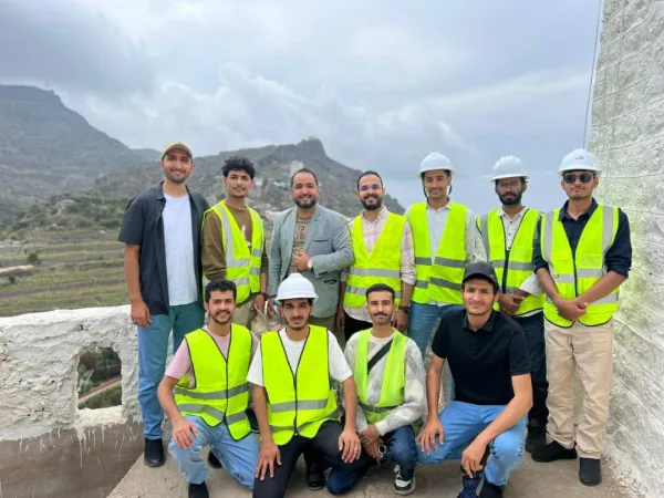 الجامعة الإماراتية الدولية تنفذ زيارة ميدانية لطلاب الهندسة المعمارية والتصميم الداخلي إلى قرية الحطيب.
