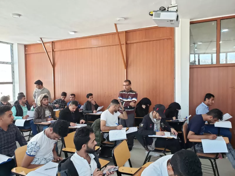 تدشين الإمتحانات النهائية للفصل الدراسي الأول من العام الجامعي 2019-2020 في كليتي الهندسة والعلوم الإدارية