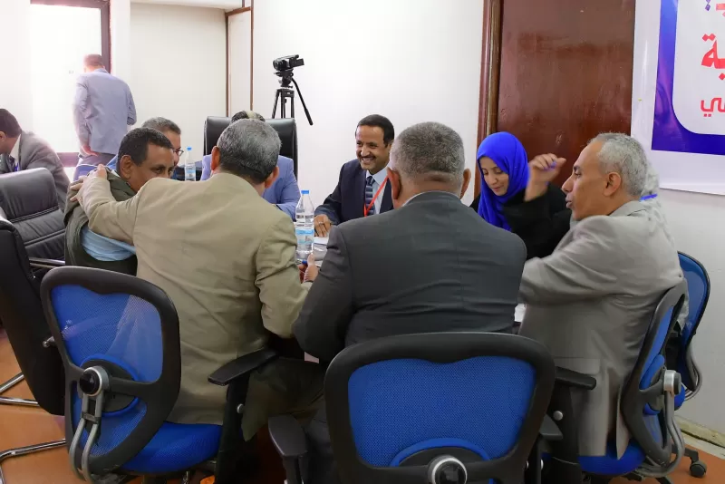 بالشراكة مع الجامعة الإماراتية الدولية بدء ورشة إعداد معايير الاعتماد الخاص للبرامج الطبية بالجامعات اليمنية