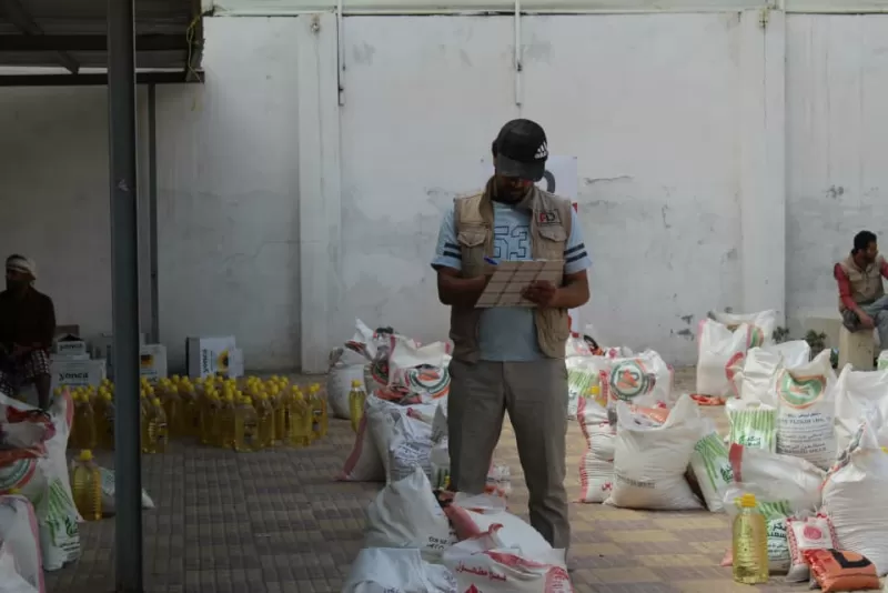 منظمة FID وبالتعاون مع الجامعة الإماراتية الدولية بصنعاء توزع أكثر من 700 سلة غذائية على الأسر المحتاجة