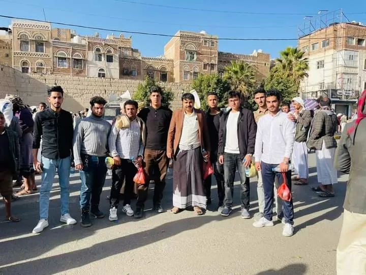 منتسبي الجامعة يشاركون في المسيرة الغاضبة التي شهدتها العاصمة صنعاء تنديداً بإحراق نسخة من القرآن الكريم في السويد