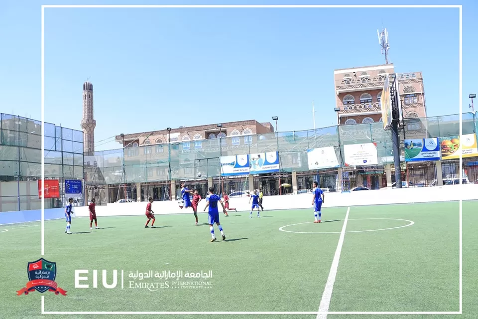 فريق الجامعة الإماراتية لكرة القدم يحقق فوزاً مستحقاً على فريق جامعة الحكمة ب 9 أهداف