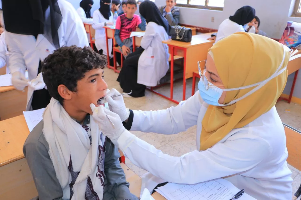 زيارة علمية توعوية لطلبة طب الأسنان المستوى الخامس إلى دار الشوكاني للأيتام ضمن مقرر طب الأسنان الوقائي