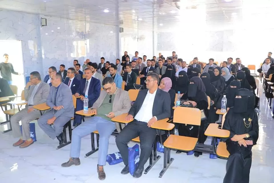 كلية الطب تنظم يوم علمي لمناقشة أبحاث التخرج لطلبة قسم الصيدلة السريرية للعام الجامعي 1445ه‍ الموافق 2023 ـ 2024م