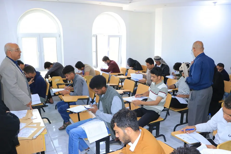 تدشين الإمتحانات النهائية للفصل الدراسي الأول من العام الجامعي 1446ه‍، في كلية الهندسة وكلية العلوم الإدارية
