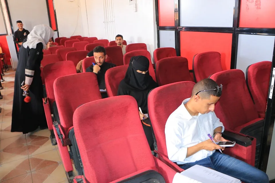 تدشين الإمتحانات النهائية للفصل الدراسي الأول من العام الجامعي 1446ه‍ الموافق 2024-2025 في كلية طب الأسنان