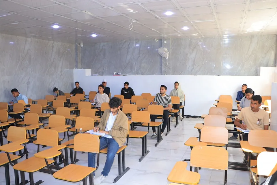 رئيس الجامعة يتفقد سير الامتحانات النهاية للفصل الدراسي الأول من العام الجامعي 1446ه‍ بكلية الطب والعلوم الصحية