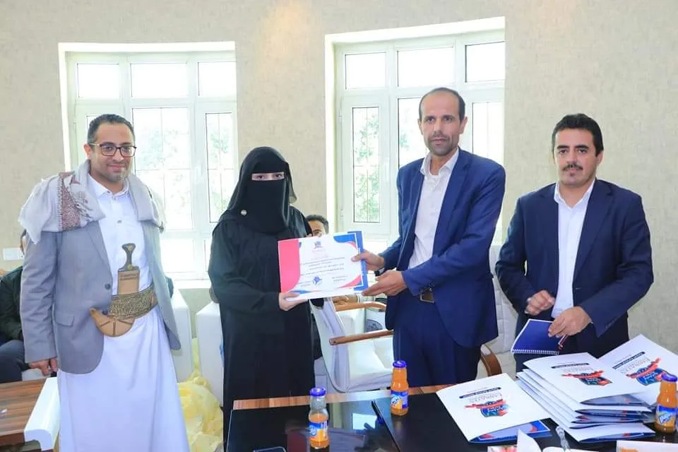 الجامعة الإماراتية تحتفي باليوم العالمي للمحاسبة بتكريم موظفي الحسابات في الإدارات المالية