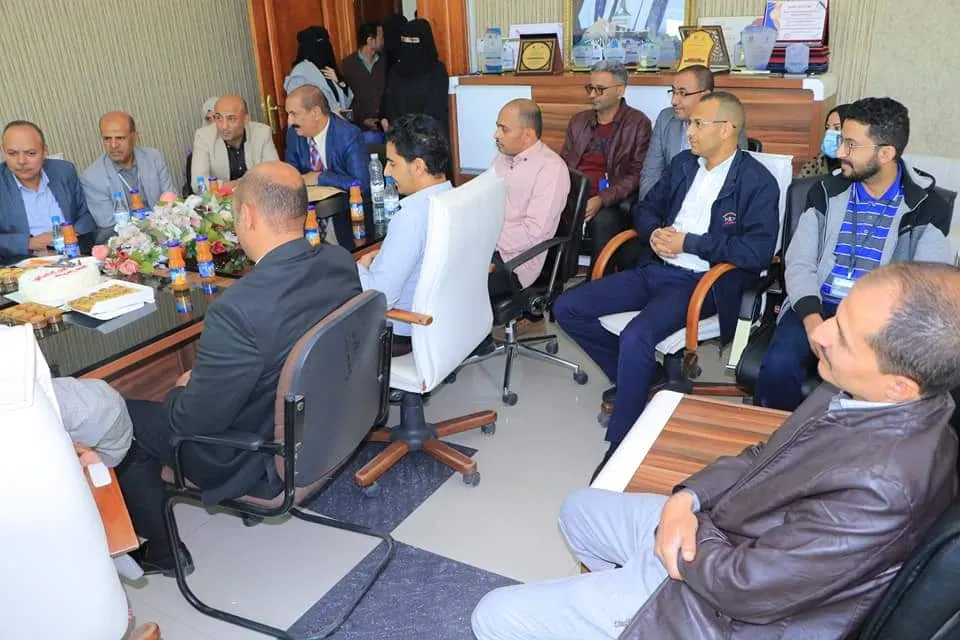 الجامعة الإماراتية تحتفي باليوم العالمي للمحاسبة بتكريم موظفي الحسابات في الإدارات المالية