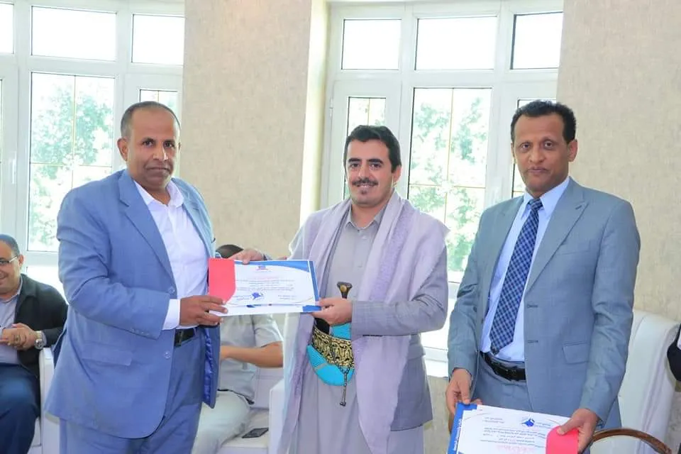 الجامعة الإماراتية تحتفي باليوم العالمي للجودة بتكريم عمادة الجودة والكليات والشؤون الأكاديمية