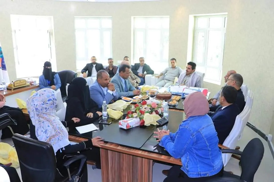 الجامعة الإماراتية تحتفي باليوم العالمي للجودة بتكريم عمادة الجودة والكليات والشؤون الأكاديمية