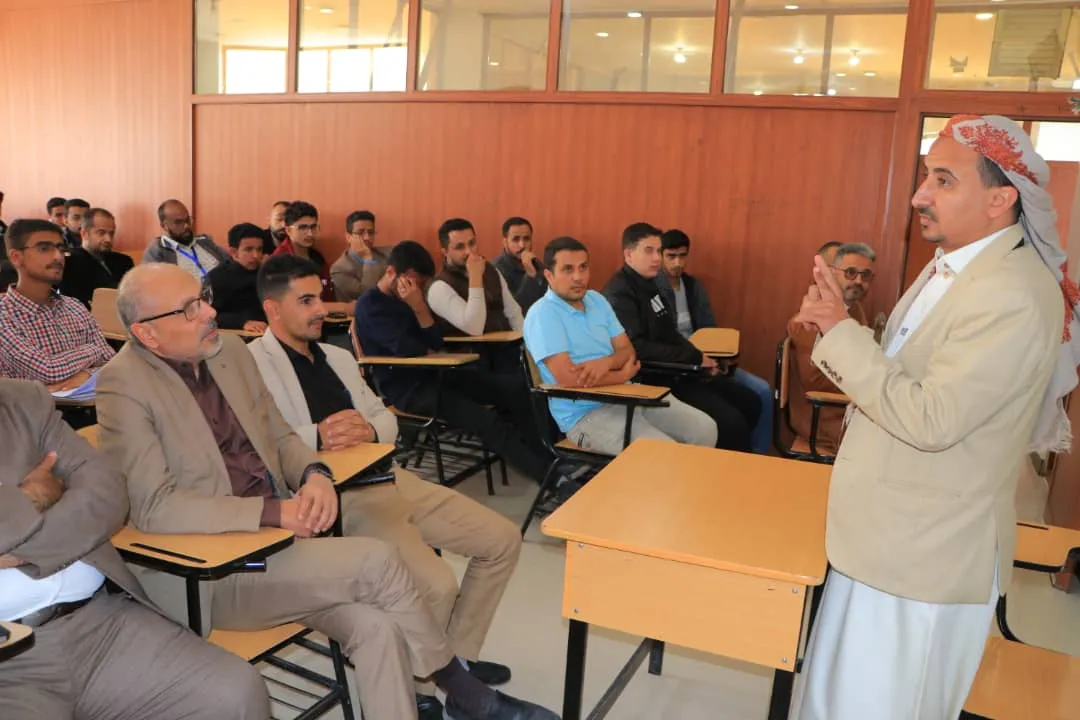 كلية طب الأسنان بالجامعة الإماراتية تنظم ندوة بعنوان "تضحيات الشهداء أثمرت عزاً ونصراً" في إطار فعاليات إحياء الذكرى السنوية للشهيد