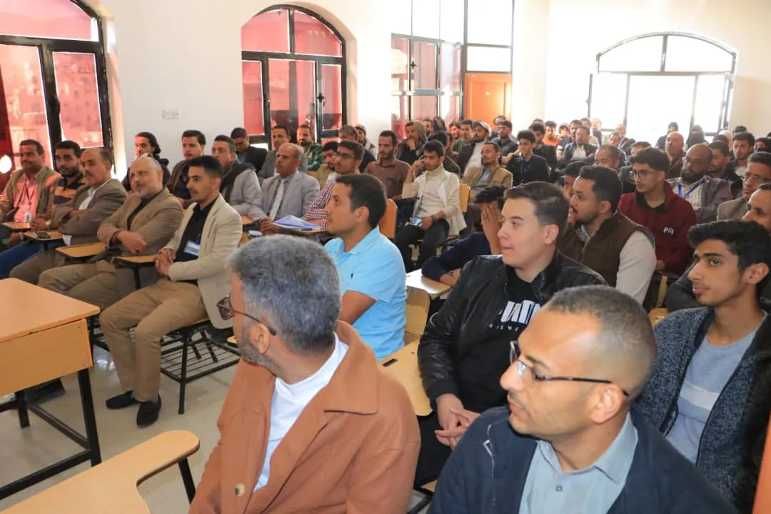 كلية طب الأسنان بالجامعة الإماراتية تنظم ندوة بعنوان "تضحيات الشهداء أثمرت عزاً ونصراً" في إطار فعاليات إحياء الذكرى السنوية للشهيد