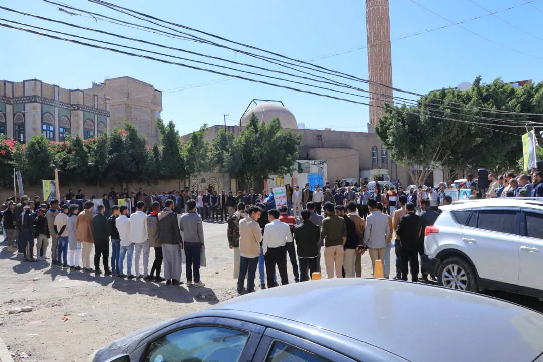 الجامعة الإماراتية الدولية تنظم الوقفة التضامنية الأسبوعية مع الشعبين الفلسطيني واللبناني بعنوان ” مع غزة ولبنان .. دماء الشهداء تصنع النصر