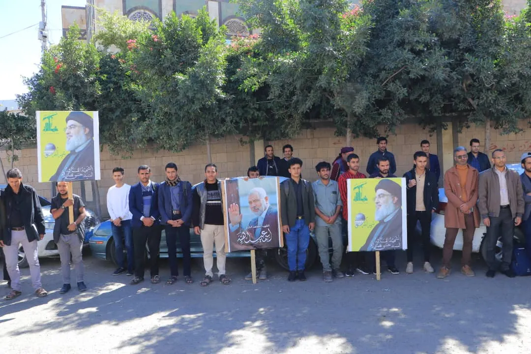 الجامعة الإماراتية الدولية تنظم الوقفة التضامنية الأسبوعية مع الشعبين الفلسطيني واللبناني بعنوان ” مع غزة ولبنان .. دماء الشهداء تصنع النصر