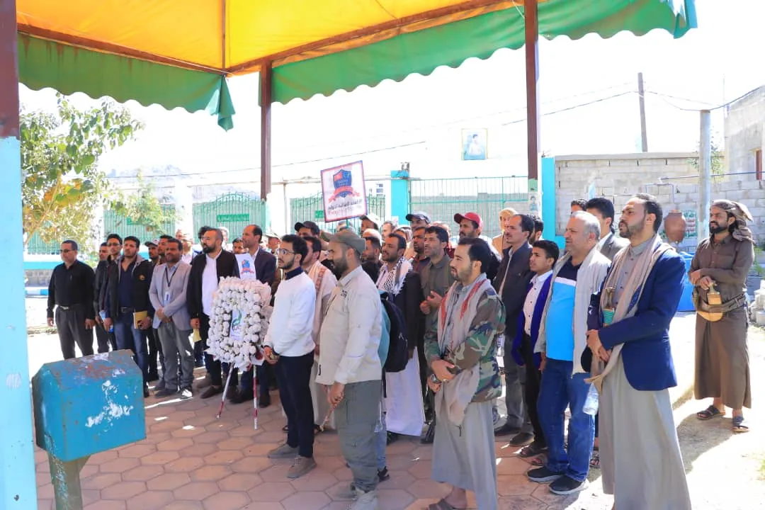 الجامعة الإماراتية الدولية تنظم زيارة للكادر الأكاديمي والإداري إلى ضريح الرئيس الشهيد صالح الصماد وروضة شهداء الخمسين