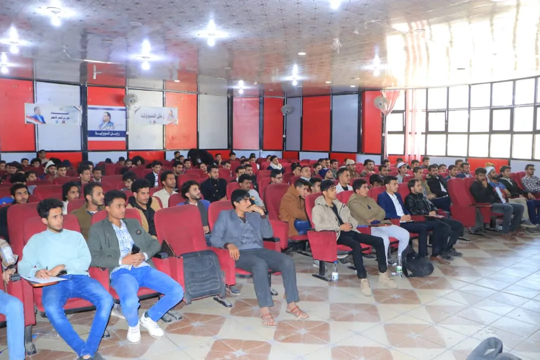 إستمرار محاضرات دورات طوفان الأقصى لطلاب الجامعة الإماراتية الدولية وسط تفاعل كبير من الطلبة