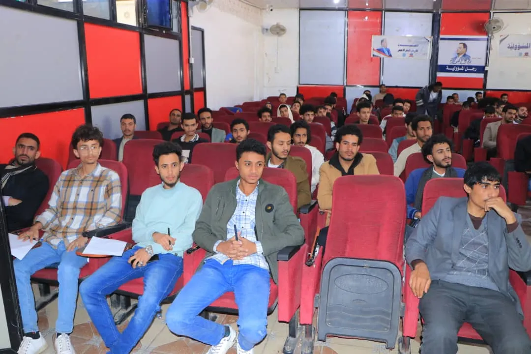 إستمرار محاضرات دورات طوفان الأقصى لطلاب الجامعة الإماراتية الدولية وسط تفاعل كبير من الطلبة