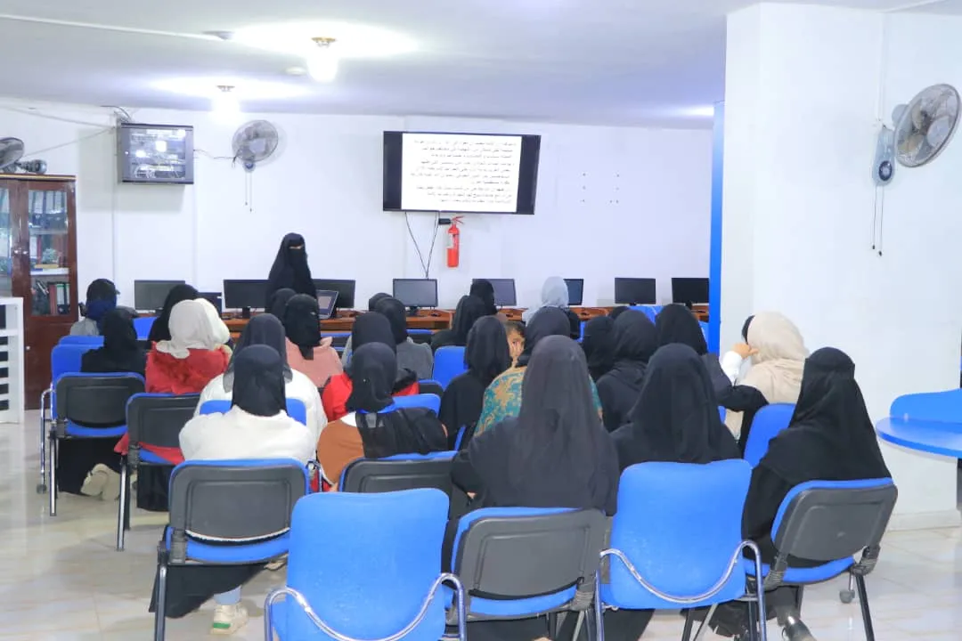 إستمرار محاضرات دورات طوفان الأقصى لطلاب الجامعة الإماراتية الدولية وسط تفاعل كبير من الطلبة