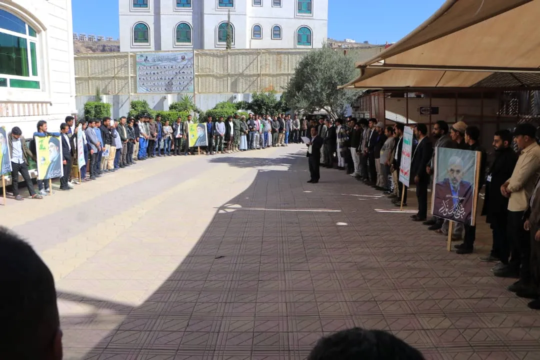 الجامعة الإماراتية الدولية تنظم وقفة تضامنية مع الشعب الفلسطيني بعنوان ” ثابتون مع غزة.. بلا كلل ولا ملل ولاتردد “