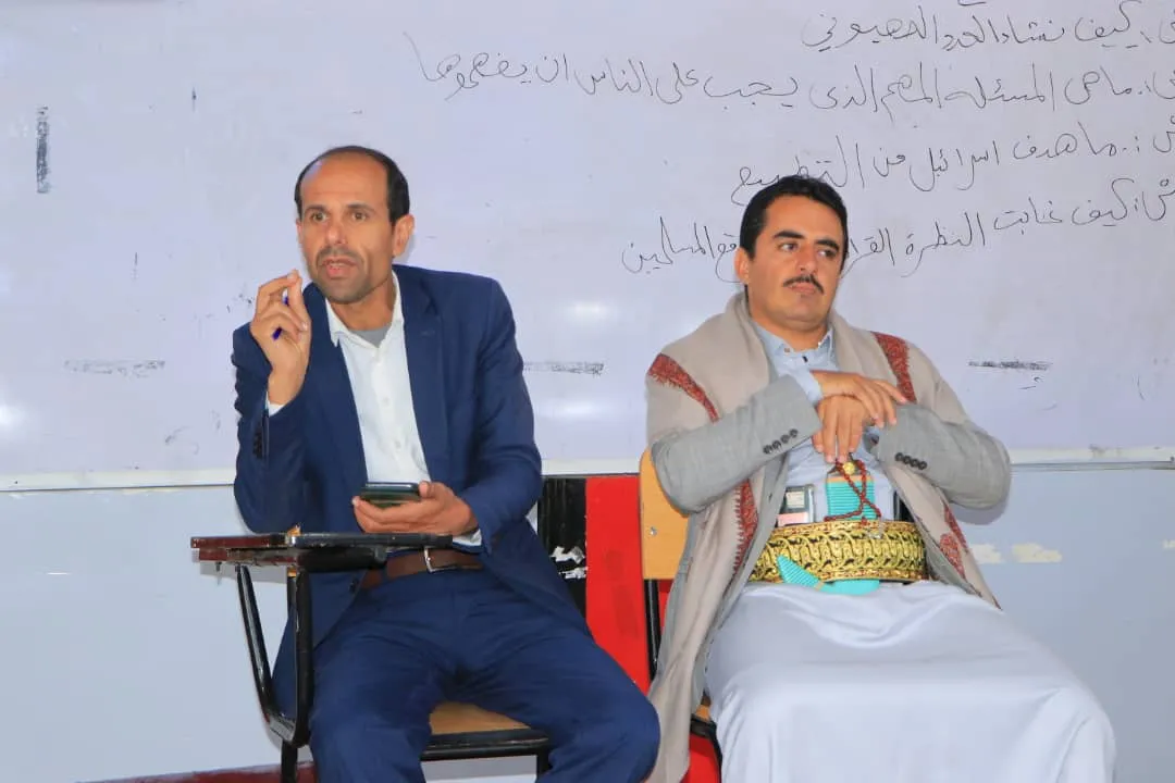 قيادة الجامعة تتفقد سير محاضرات دورات طوفان الأقصى لطلاب الجامعة وسط تفاعل كبير من الطلبة