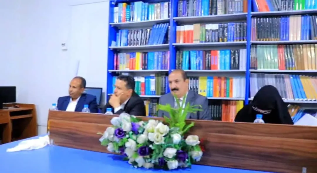 كلية الطب بالجامعة الإماراتية تنظم يوم علمي لمناقشة أبحاث التخرج لطلاب الطب البشري الدفعة السادسة