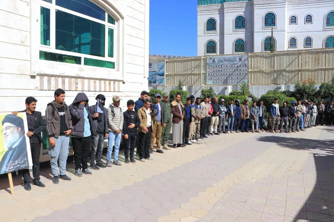 وقفة تضامنية لمنتسبي الجامعة الإماراتية الدولية مع الشعب الفلسطيني بعنوان "مع غزة جهاد وتعبئة واستنفار .. وجاهزون لردع أي عدوان"