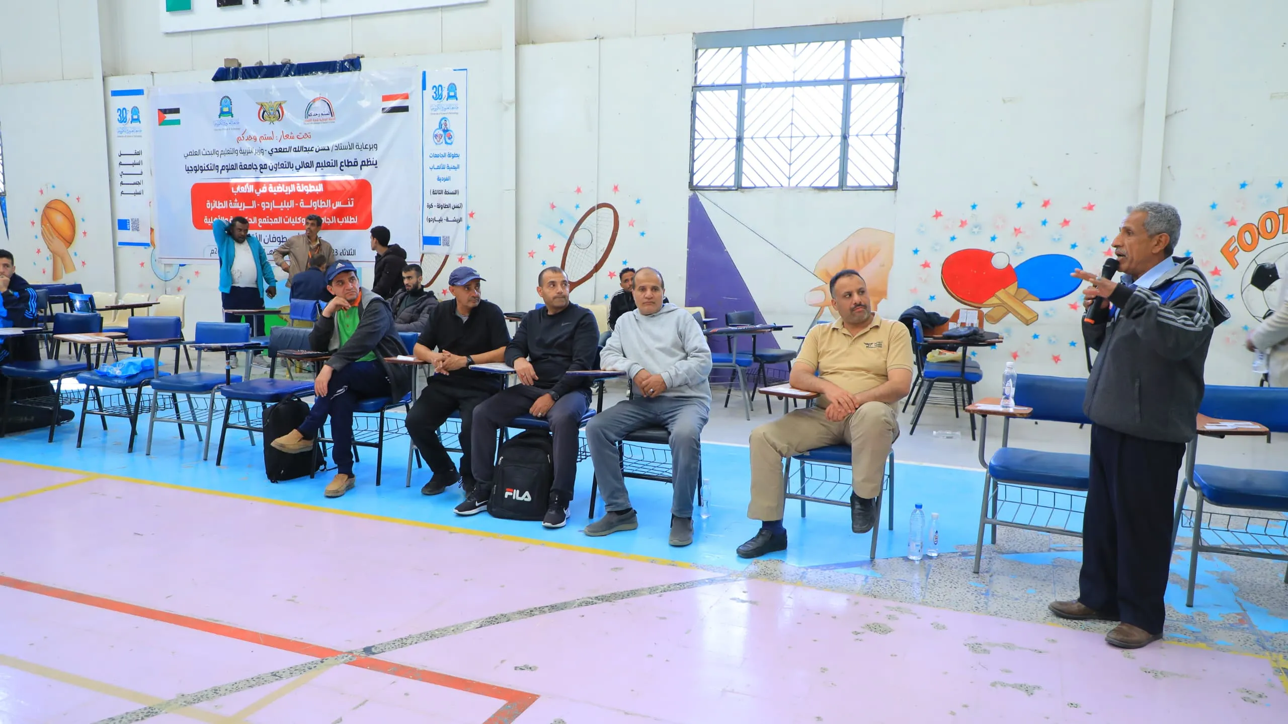 الجامعة الإماراتية تشارك في البطولة الرياضية في ألعاب ” تنس الطاولة، البلياردو، الطائرة” بين طلبة الجامعات اليمنية