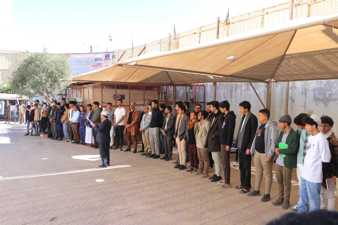 وقفة تضامنية لمنتسبي الجامعة الإماراتية الدولية مع الشعب الفلسطيني بعنوان "ثابتون مع غزّة العزّة بلا سقف ولا خطوط حمراء"