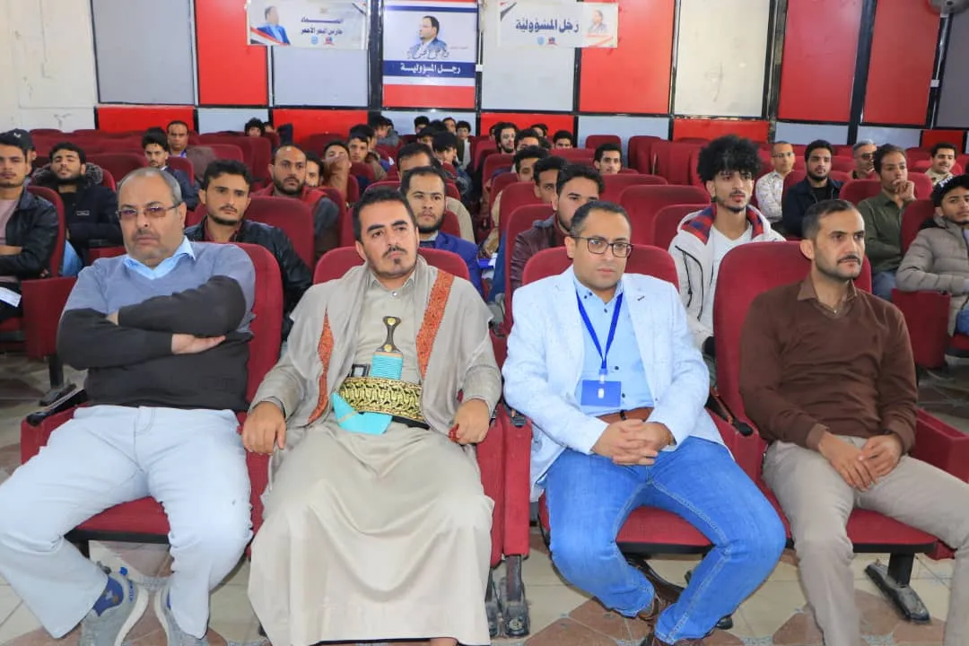 الجامعة الإماراتية تنظم الندوة الثانية للطلبة المشاركين في دورات طوفان الأقصى بعنوان استشعار المسؤولية في الصراع مع العدو الصهيوني