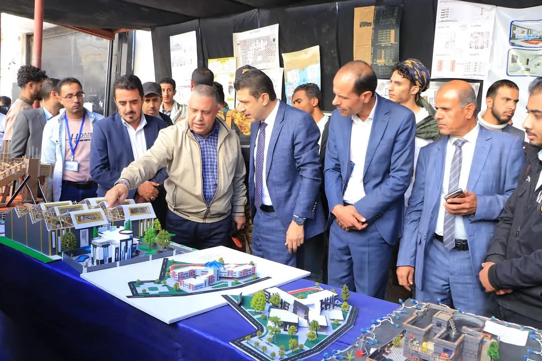 نائب وزير التربية يفتتح معرضي الهندسة المعمارية والتصميم الداخلي والذكاء الاصطناعي بالجامعة الإماراتية الدولية