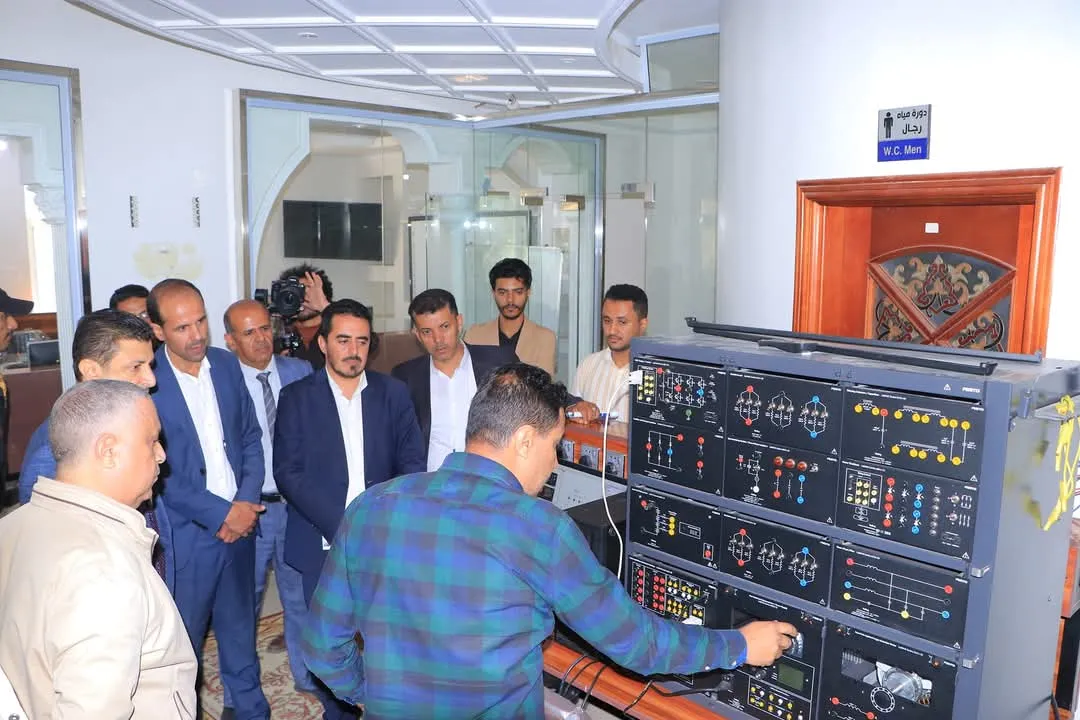 نائب وزير التربية يفتتح معرضي الهندسة المعمارية والتصميم الداخلي والذكاء الاصطناعي بالجامعة الإماراتية الدولية