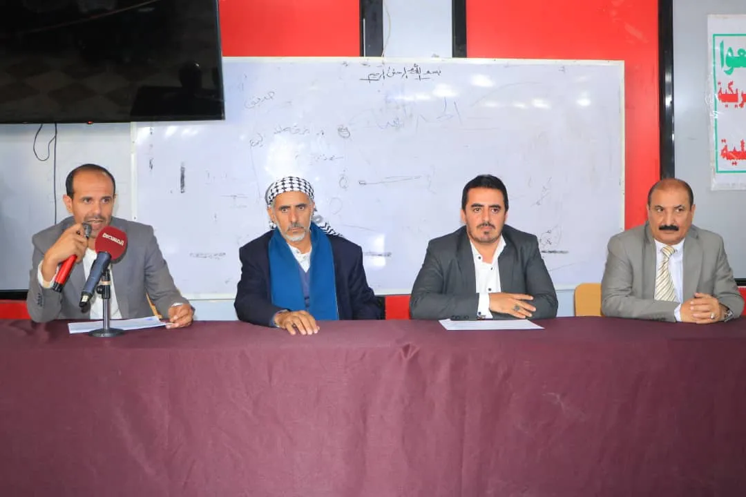 النائب الأول لرئيس الوزراء العلامة محمد مفتاح يطلع على سير دورات طوفان الأقصى بالجامعة الإماراتية بصنعاء
