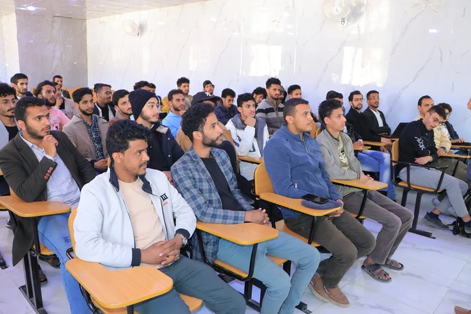 ورشة عمل عملية حول بناء وتدريب نماذج الذكاء الإصطناعي لطلبة قسم تكنولوجيا المعلومات المستوى الرابع