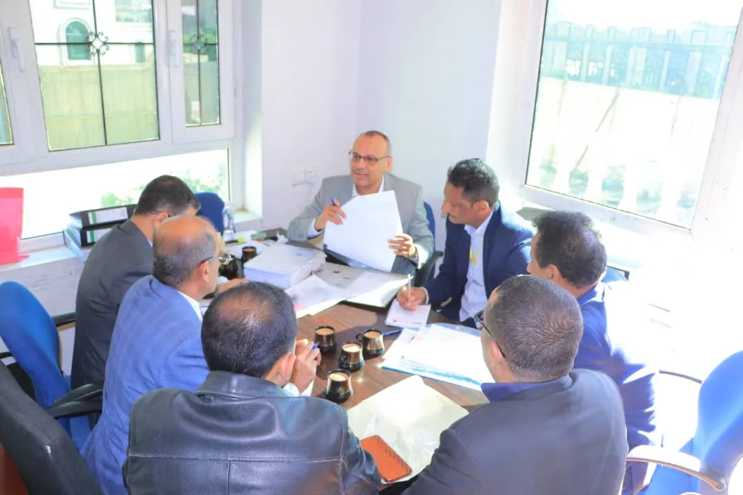 اللجنة الإشرافية العليا للتقييم تنظم نزول ميداني لتقييم برامج الدراسات العليا بالجامعة الإماراتية الدولية