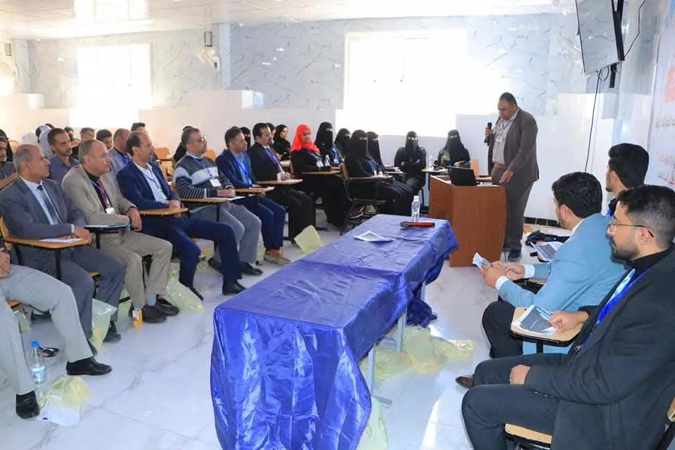 عمادة الدراسات العليا تنظم ندوة علمية حول تطبيقات الذكاء الإصطناعي في مجال الأعمال