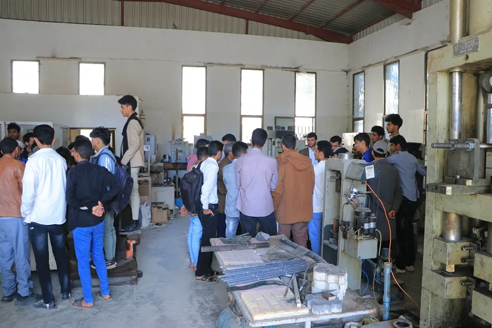 إختتام البرنامج التدريبي لطلبة قسم الهندسة المدنية المستوى الأول في المختبر المركزي التابع لوزارة الأشغال العامة