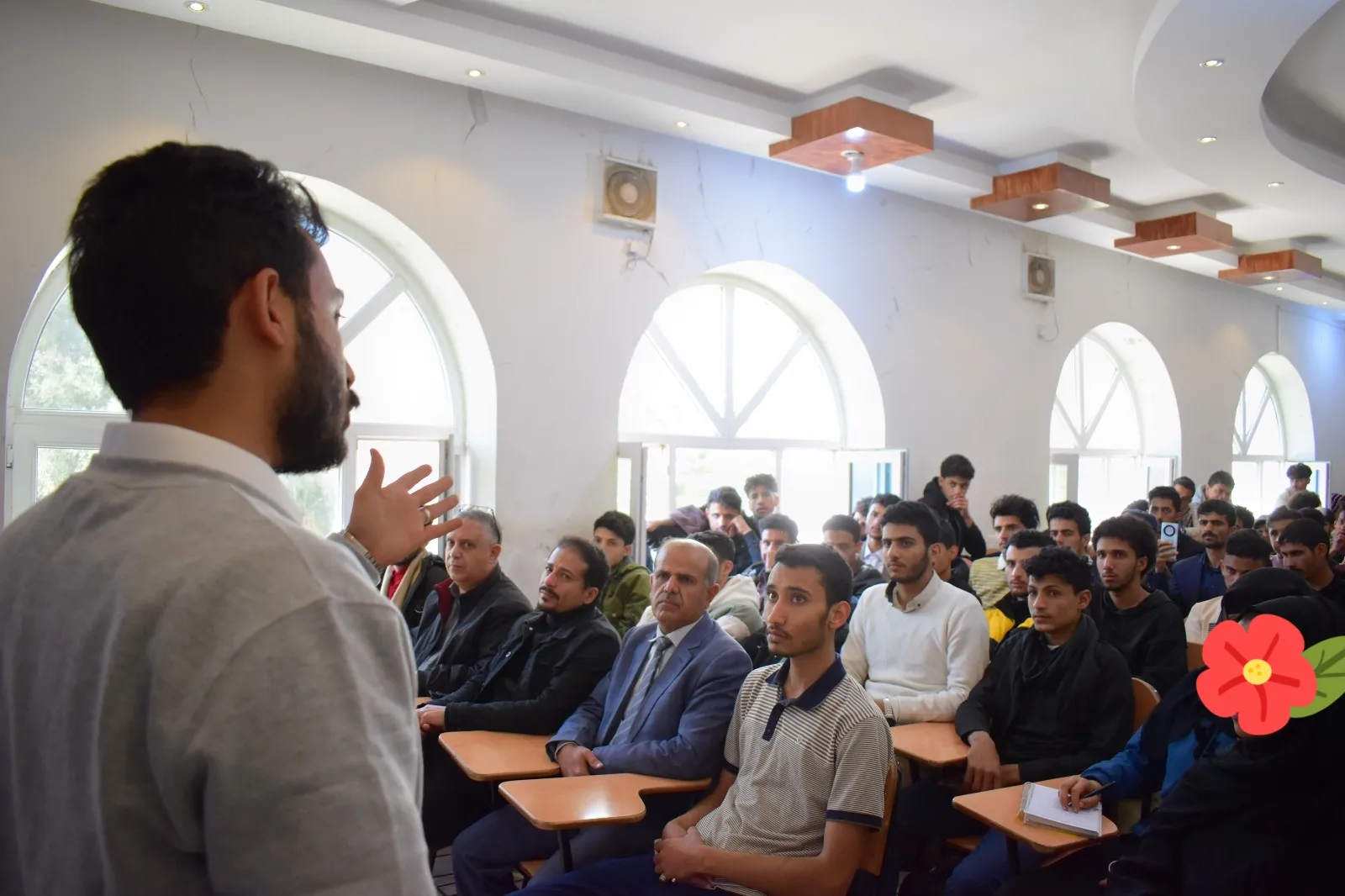 ندوة علمية لطلبة قسمي الهندسة المدنية والمعمارية عن أهمية كيماويات البناء وأنظمة العزل في تحسين أداء وحماية المنشاءات الخرسانية