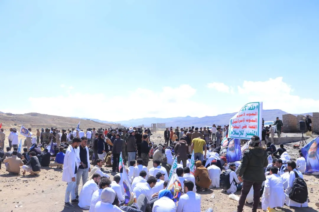الجامعة الإماراتية الدولية تنظم مسيراً طلابياً حاشداً وتطبيق ميداني لـ 1,200 طالب من خريجي دورات "طوفان الأقصى"