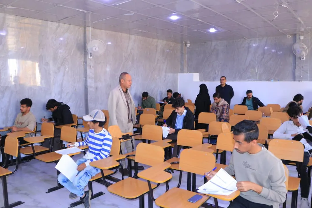 تدشين الإمتحانات النهائية للفصل الدراسي الثاني من العام الجامعي 1446ه‍، في كلية العلوم الإدارية والمالية